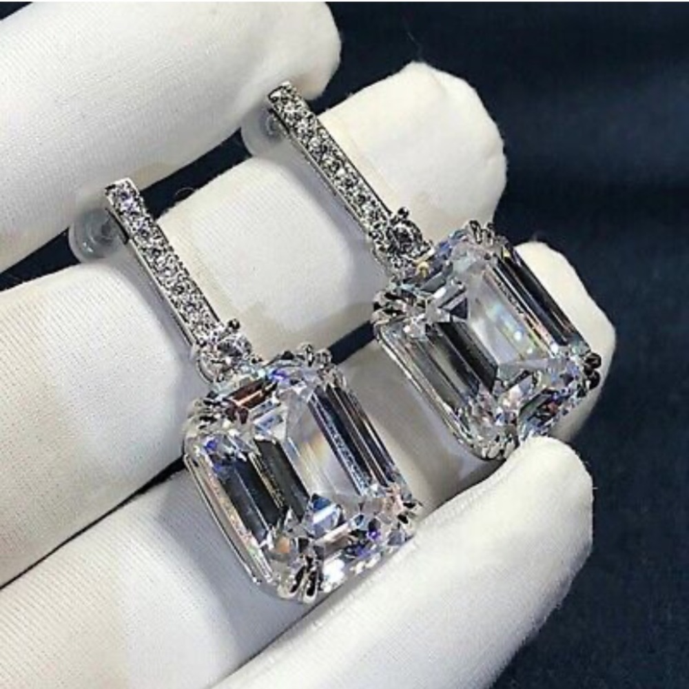 NWT STERLING SILVER DIAMOND EARRINGS